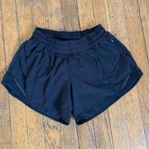 Lululemon women’s running shorts size 6